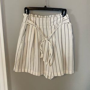 NWT High-Waisted Striped Shorts, White, Size M